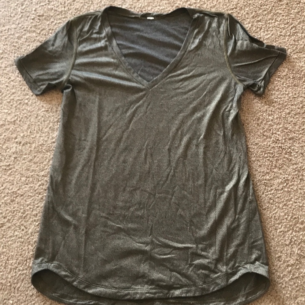 Lululemon T shirt